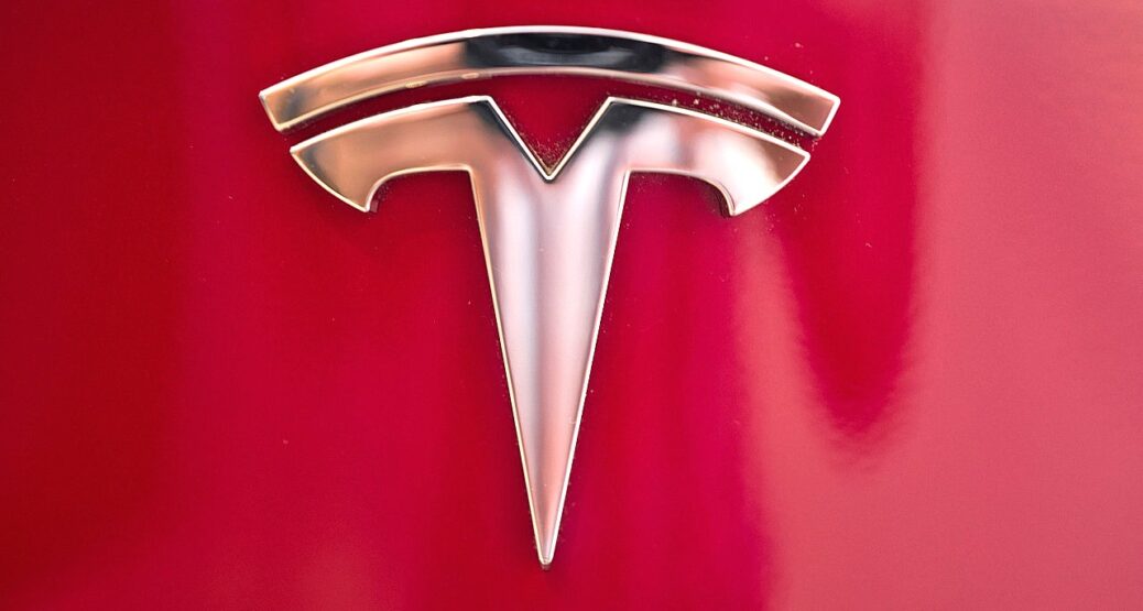 Tesla abrirá un almacén masivo en Illinois