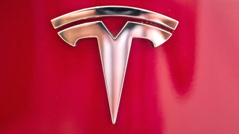 Tesla abrirá un almacén masivo en Illinois